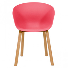 Пластиковый стул