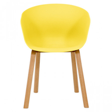 Пластиковый стул