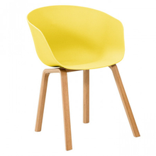 Пластиковый стул